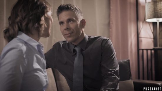 Профессор ловко развёл на жёсткий анал любимую студентку