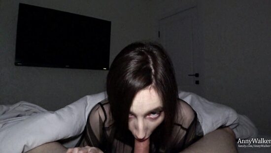 В смысле ты спишь в моей кровати?