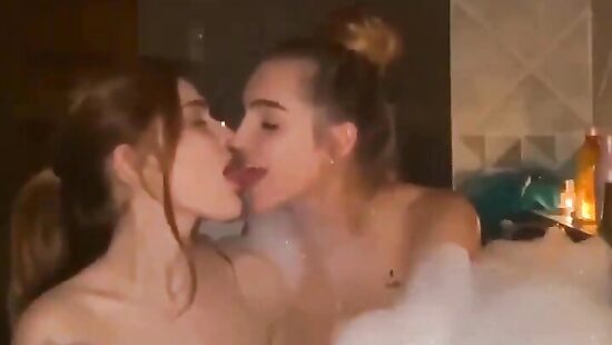 Подружка приехала в гости