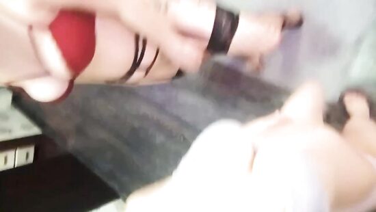 Милана с подругой   начало вчерашнего вечера .