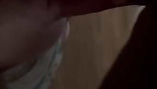 Даю в ротик подружане брата