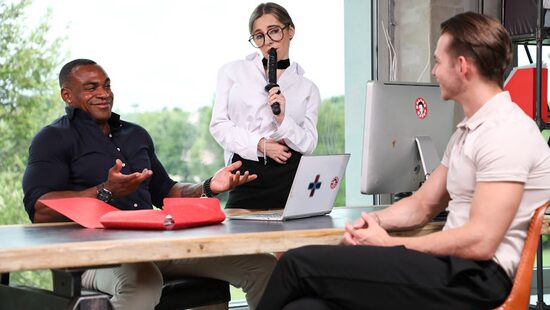 Никто не рекламирует резиновые члены