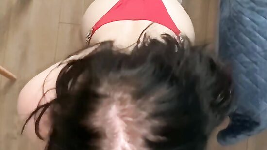 Моя лучшая подруга,делает мальчику хорошо.