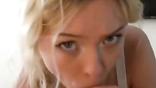 Пришел к дочке маминой подруги