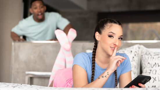 Через тонкие стены