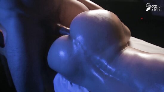 Один массаж - один кремпай, всё честно