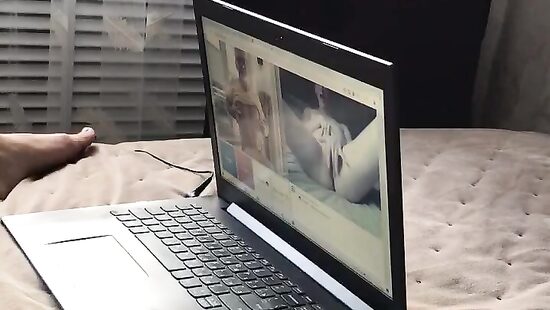 Дрочу и кончаю на вебку