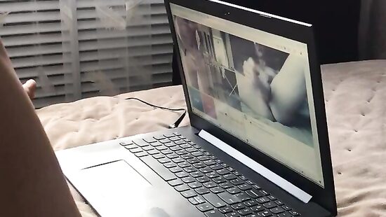 Дрочу и кончаю на вебку