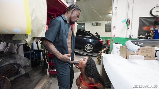 Деньги решают все: Автомастерская