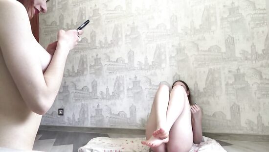 Полина из Одессы с подругой Катей