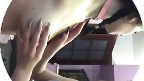 Полина из Одессы с подругой Катей