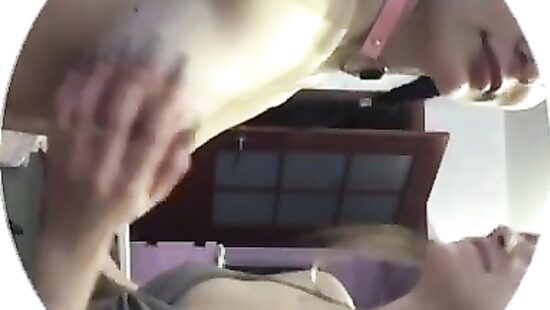 Полина из Одессы с подругой Катей