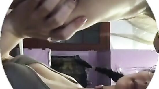 Полина из Одессы с подругой Катей