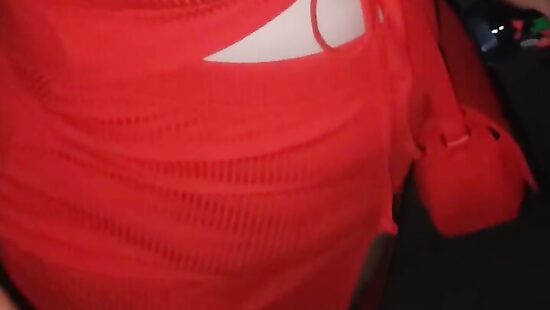 Отсосала подписчику в подъезде