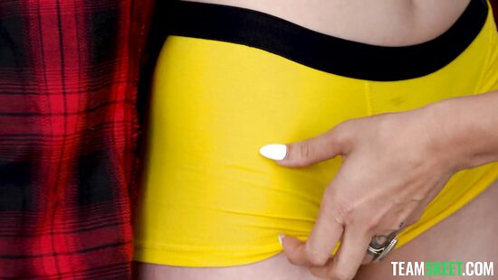 Пацанка, мамочка и первый минет