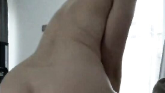 Трахает себя