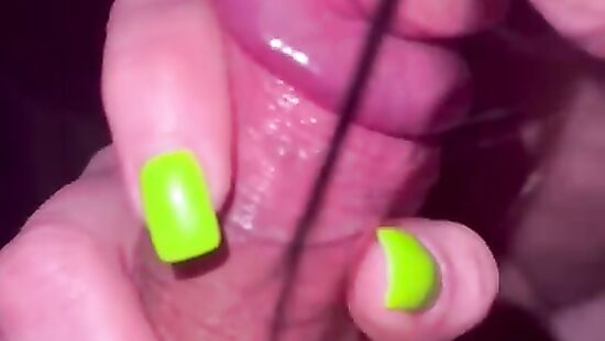 Моя шлюшка сосёт очень сочно