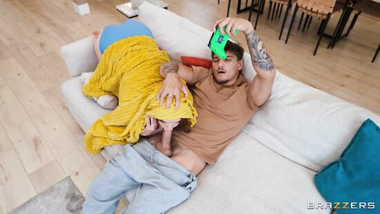 Эльфийка по соседству