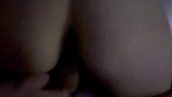 Трахаю дома худую блондинку