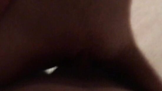 Пытается сделать приятно