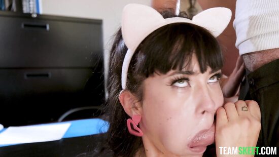 Киски на привязи пиписьки