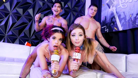 Пизда шлангының ішіне клизманы айдады