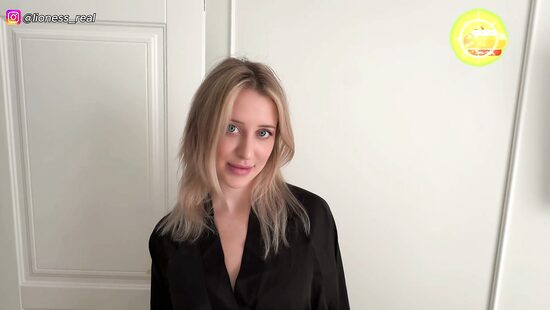 Она просто не готова стать бабушкой