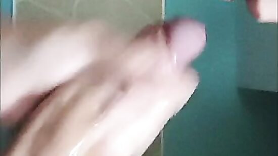 Любит принять сперму в ротик