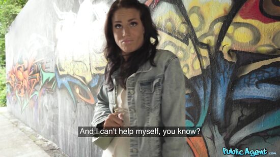 Камень воду точит, а член клитор дрочит