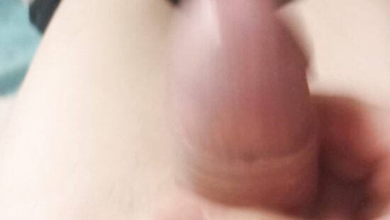 Я дрочу член и кончаю