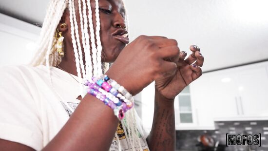 Тусовочка в трусах друга