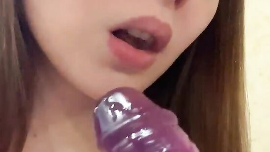 Тренировочка минета)))