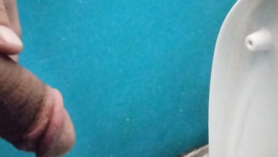 Пенис писает