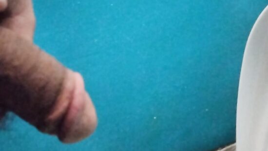 Пенис писает