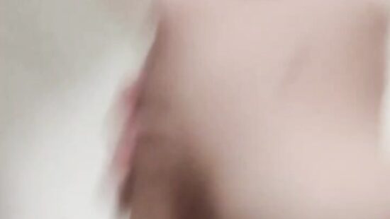 Дрочу в ванной