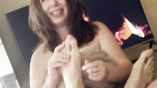 Соблазняет