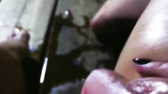 Ласкание киски в бане