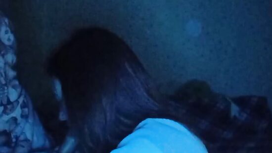 Рыжая сосет член