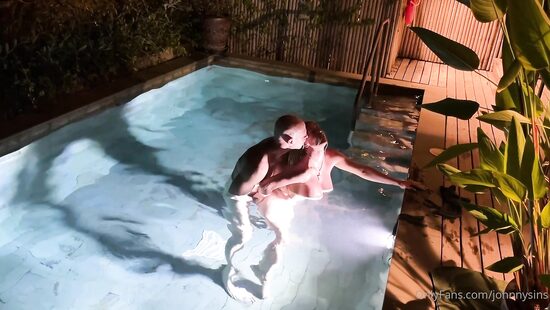 Заплыв за буйки и хуйки