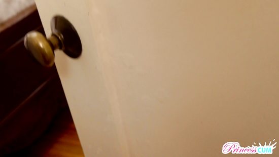 Шантажист застал худую блондинку за дрочкой письки и отжарил мощным членом