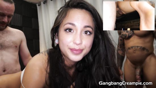 Молоденькой азиатке после жесткого ганг банга дружно накончали в письку