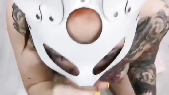 Как же шикарно сосёт этот зайчик)