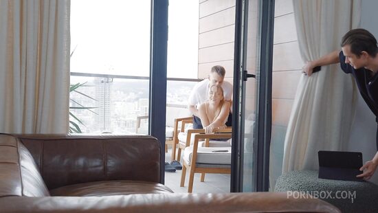 Ало, милиция? Тут трахаются прямо на балконе!