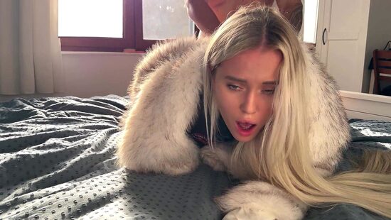 Кто катается на лыжах с голой сиськой?