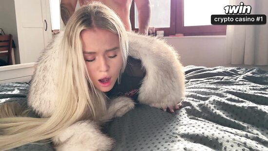 Кто катается на лыжах с голой сиськой?