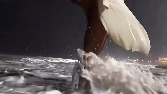 На таких батутах и в море не утонуть