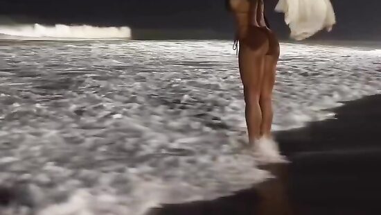 На таких батутах и в море не утонуть