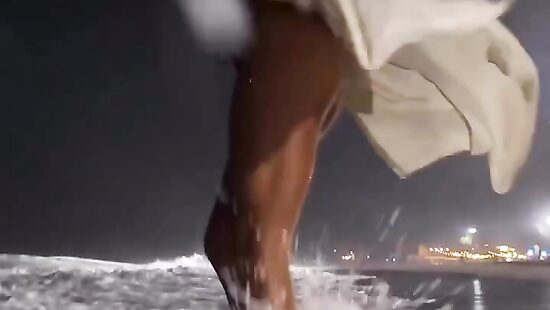 На таких батутах и в море не утонуть