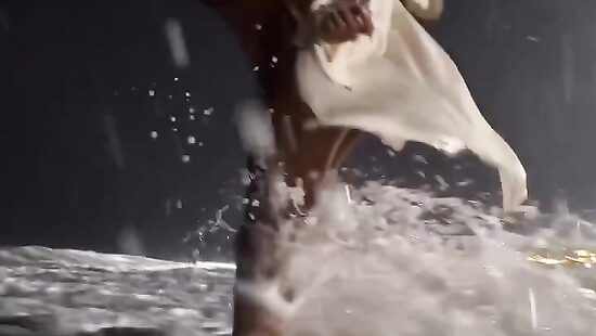 На таких батутах и в море не утонуть