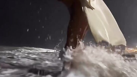 На таких батутах и в море не утонуть